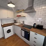 Stylish 2 Bedroom 2