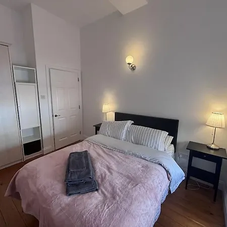 Stylish 2 Bedroom 2 Dublín